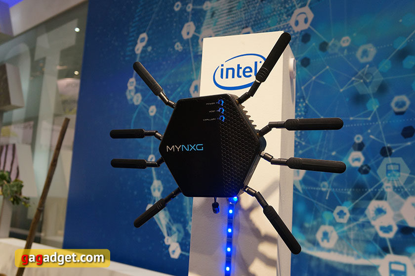 Стенд Intel CeBIT 2016 своими глазами: интернет вещей на винодельне, Big Data и смарт-часы для гольфа -4