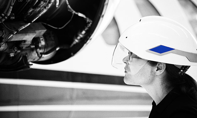 Шлем DAQRI Smart Helmet с Android и дополненной реальностью