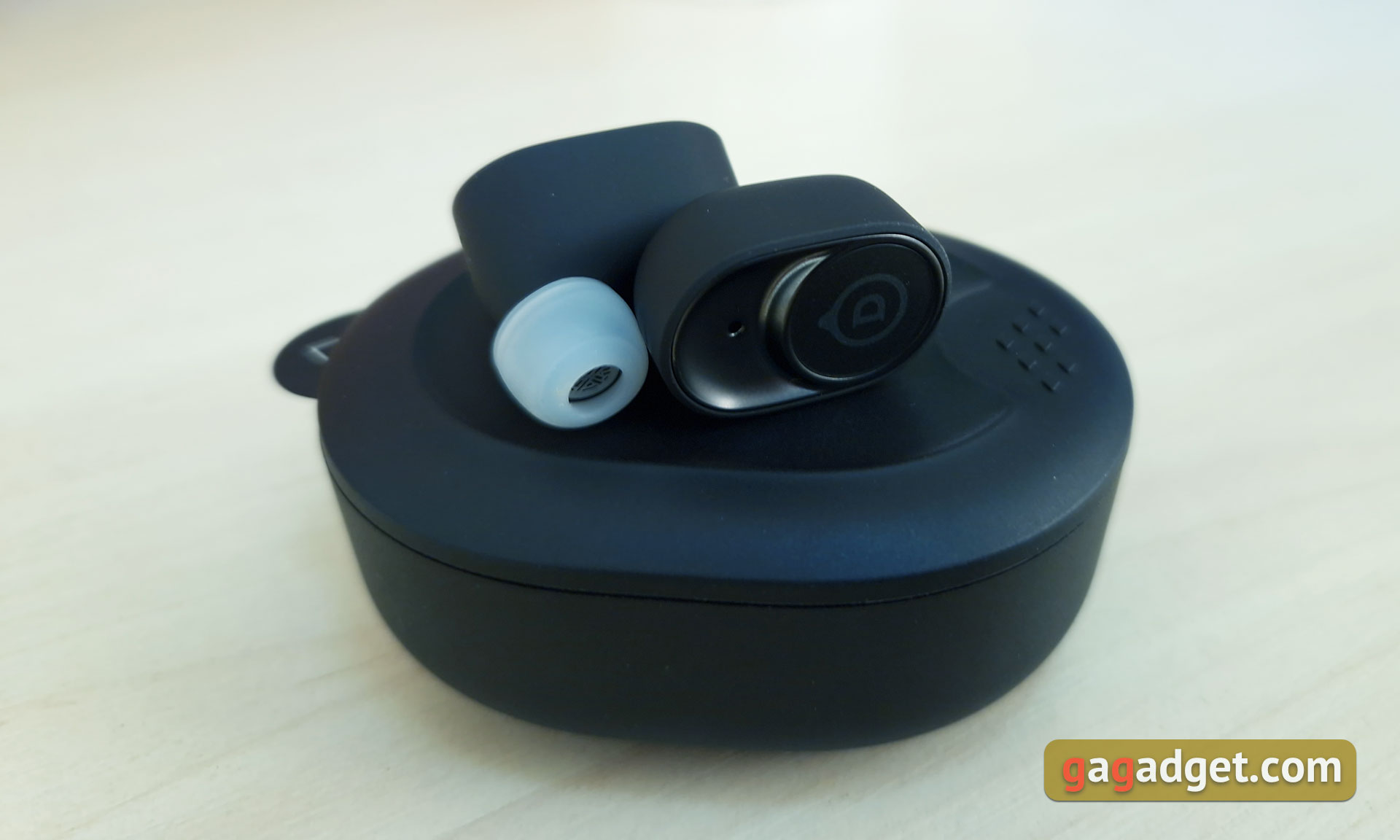 Обзор Devialet Gemini: TWS-наушники с французским шармом-30
