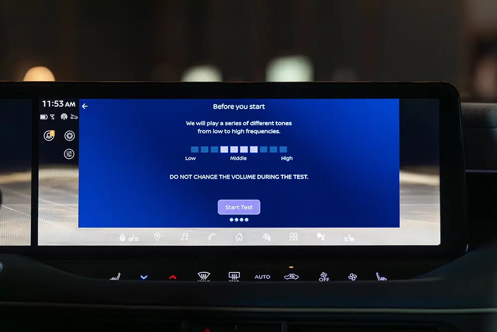 Екран налаштування еквалайзера в додатку Personalized Sound від Nissan