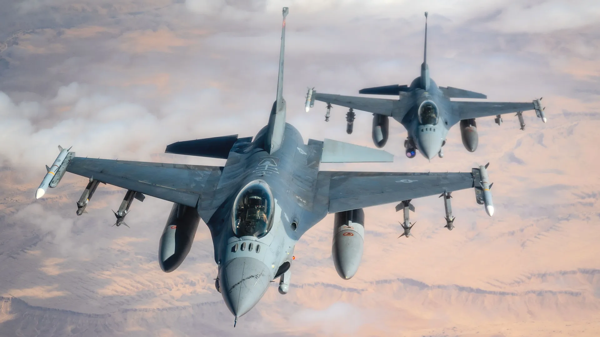 Американские истребители F-16