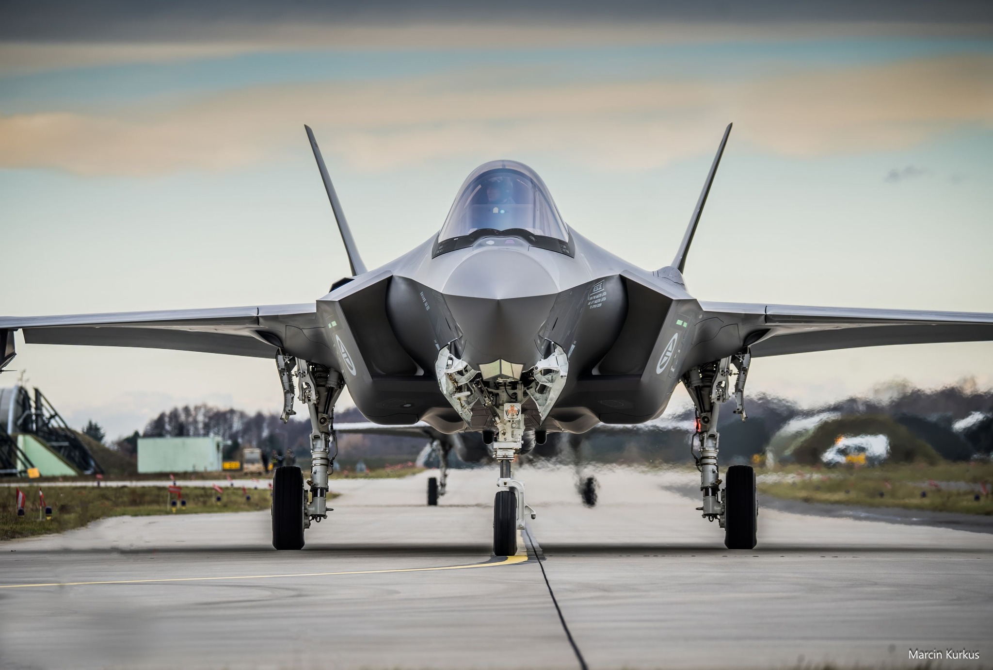 Des chasseurs norvégiens F-35A dans l'espace aérien polonais
