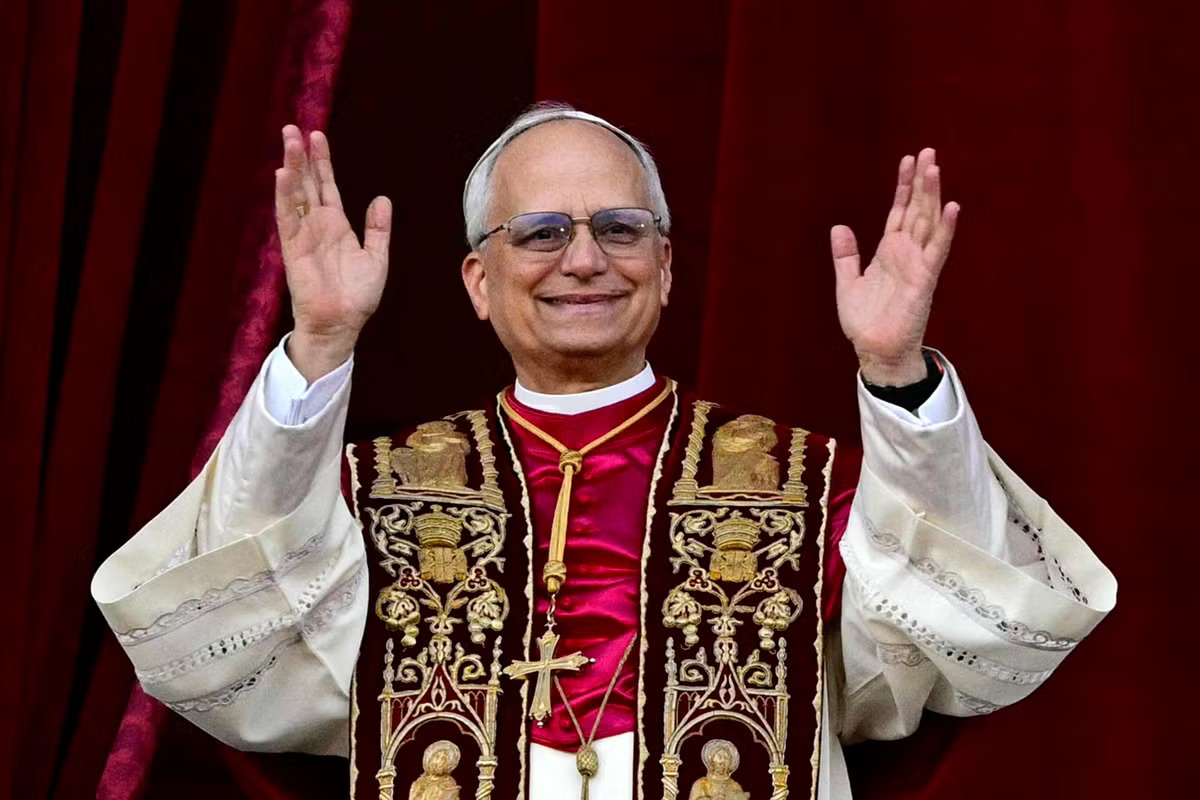 Pope Leo XIV with Apple Watch on his wrist