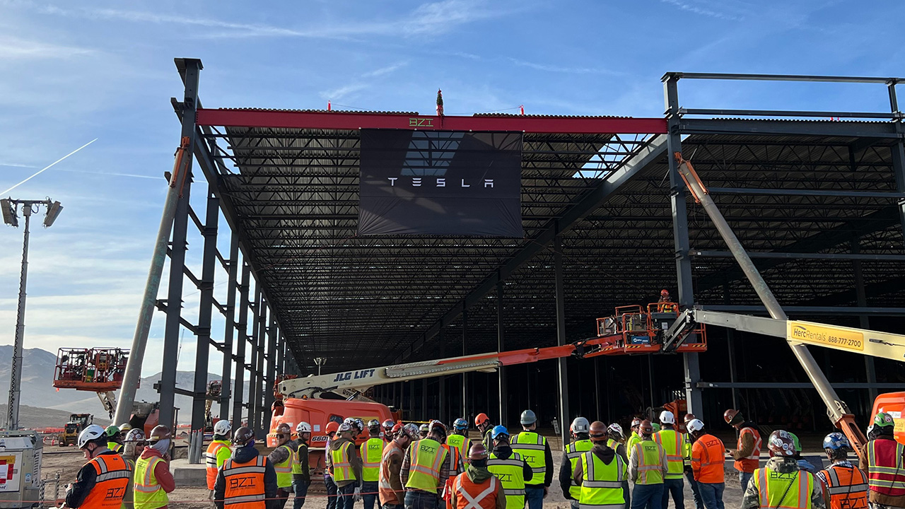 Construction d'une usine Tesla Semi dans le Nevada