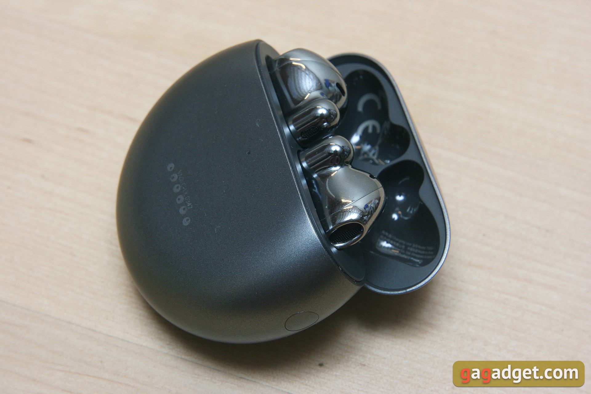 Active Noise Canceling TWS Semi-Open Earbuds: Huawei Freebuds 4 Review-14