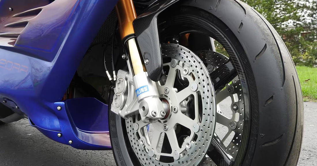 Stunning design of the MTT 420RR