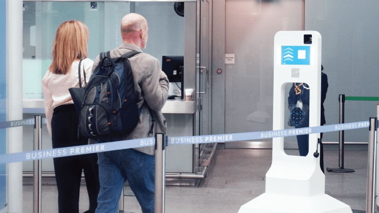 Le Royaume-Uni teste un système de vérification faciale à la place des passeports, mais le lancement complet est retardé