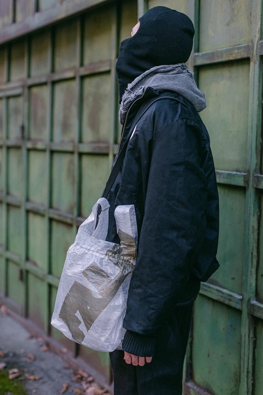 Bag details from ZA/UM