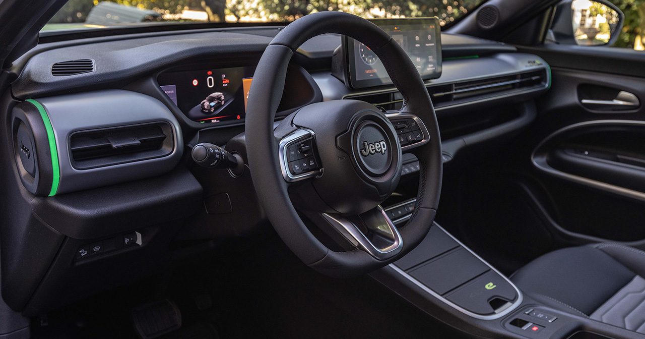 Jeep Avenger 4xe interiors