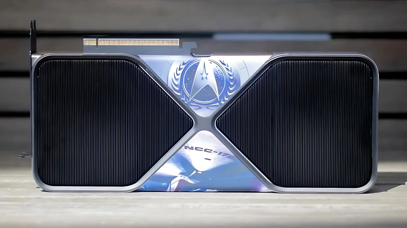 Видеокарта RTX 5090 с артом корабля Enterprise NCC-1701