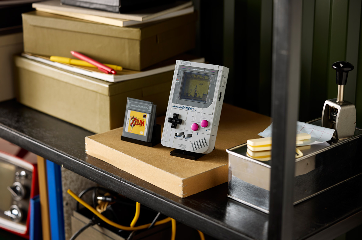LEGO Game Boy with Zelda cartridge