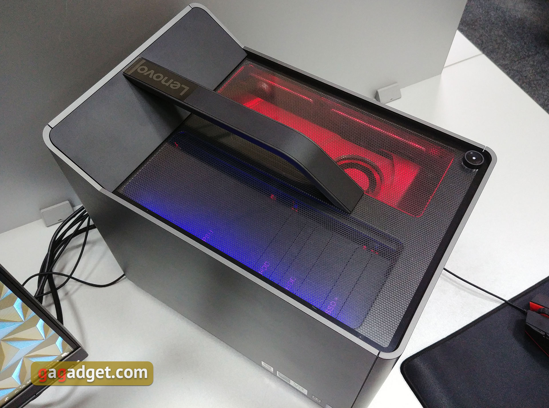 lenovo-legion-c730-cube-07.jpg
