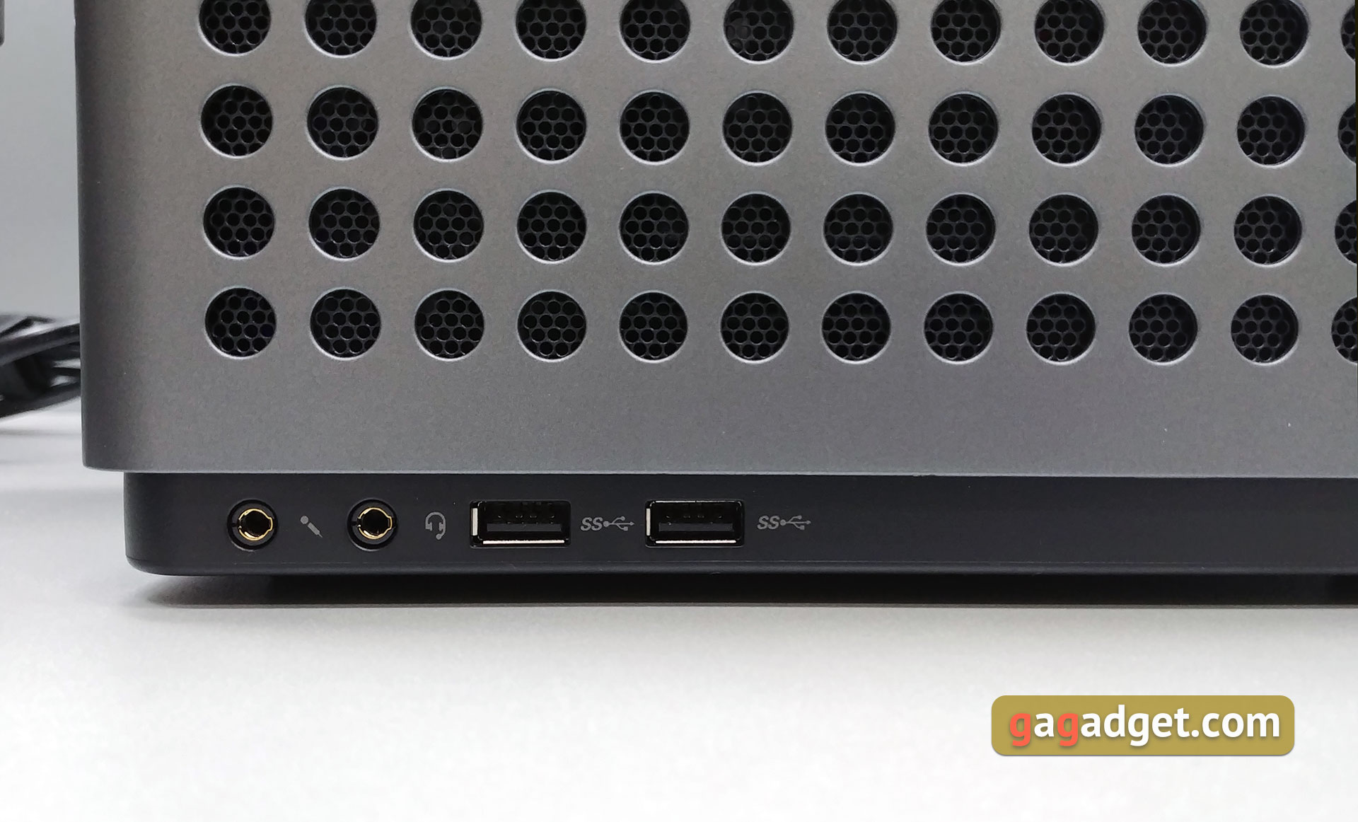 lenovo-legion-c730-cube-09.jpg