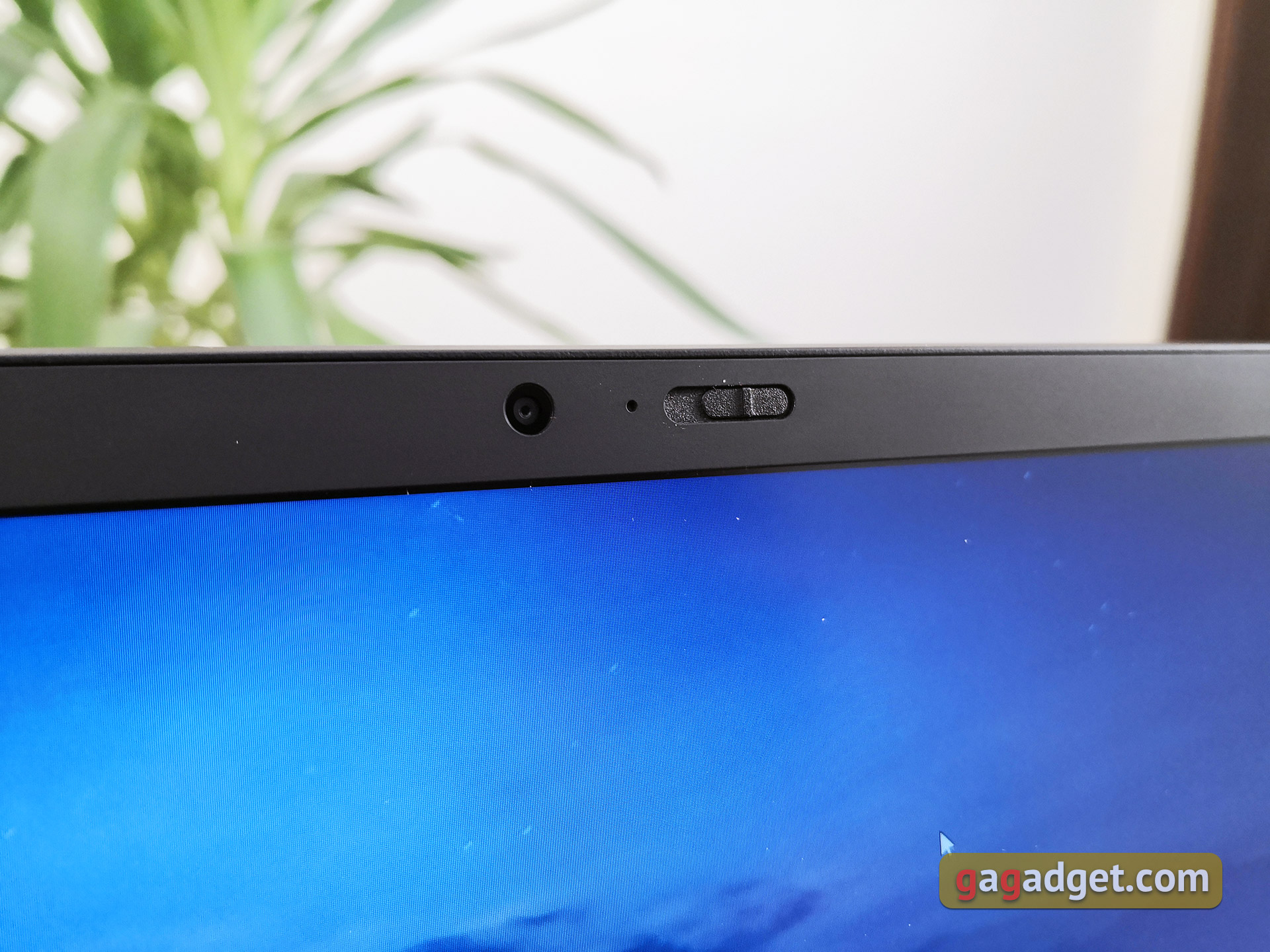Обзор Lenovo ThinkPad X1 Carbon 7th Gen: обновлённая бизнес-классика-24