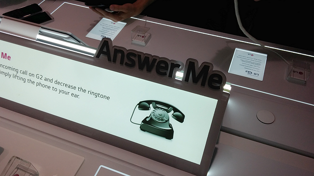Первый взгляд на смартфон LG G2-12 Первый взгляд на смартфон LG G2-12