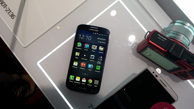 Первый взгляд на смартфон LG G2-14 Первый взгляд на смартфон LG G2-14