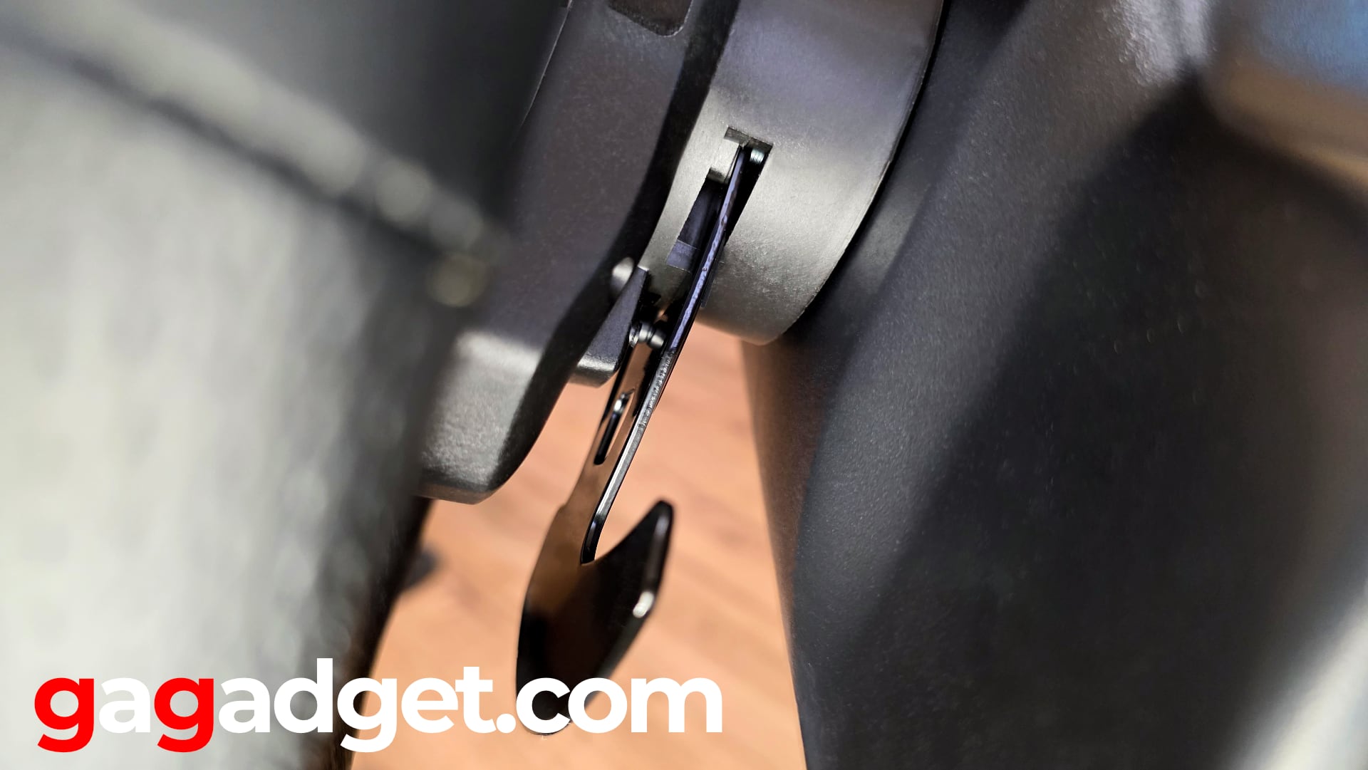 Кермо Logitech G923 з різних ракурсів