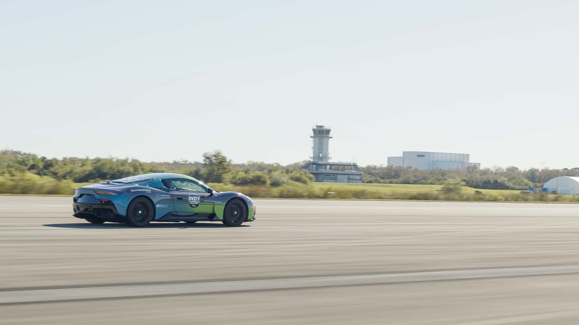 Maserati MC20 у русі