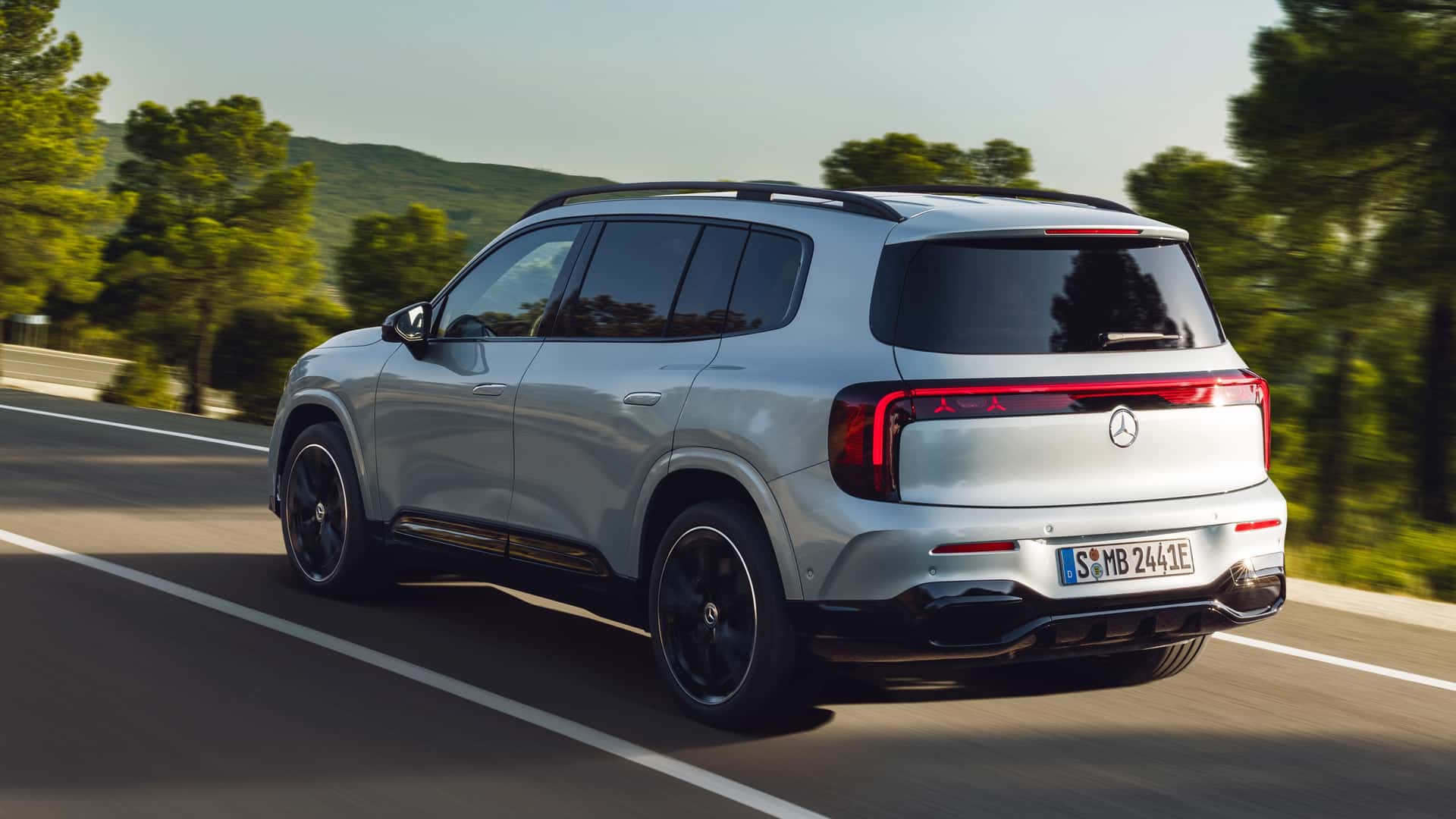Новий Mercedes-Benz GLB 2026 - Вид спереду