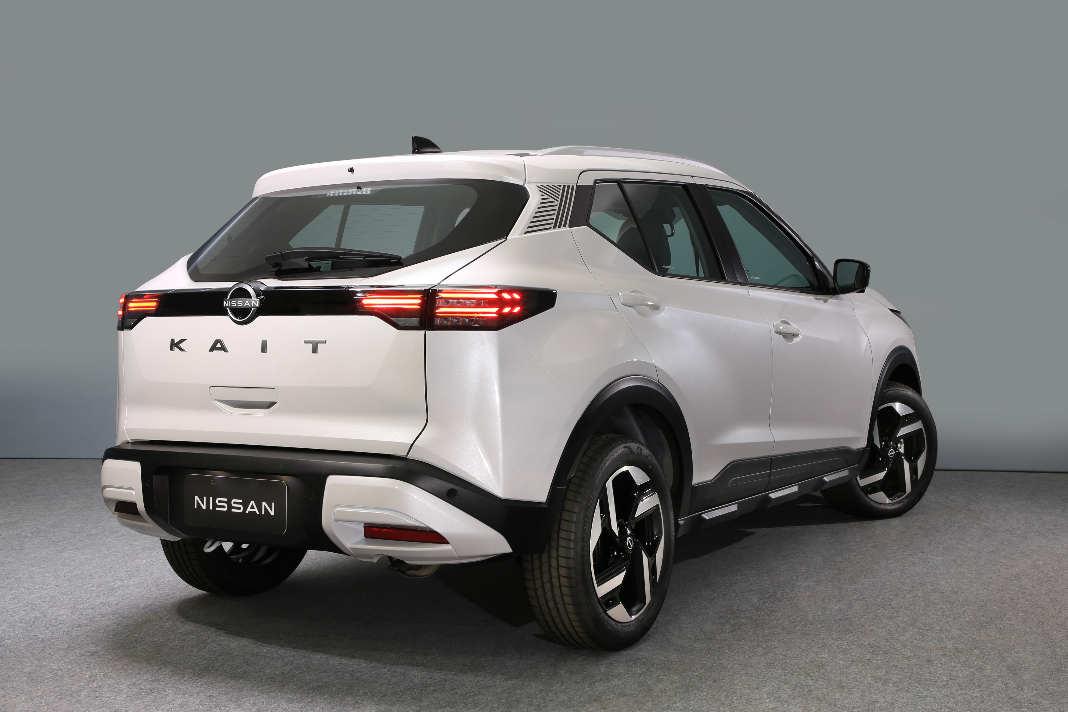 Nissan Kait 3/4 вигляд