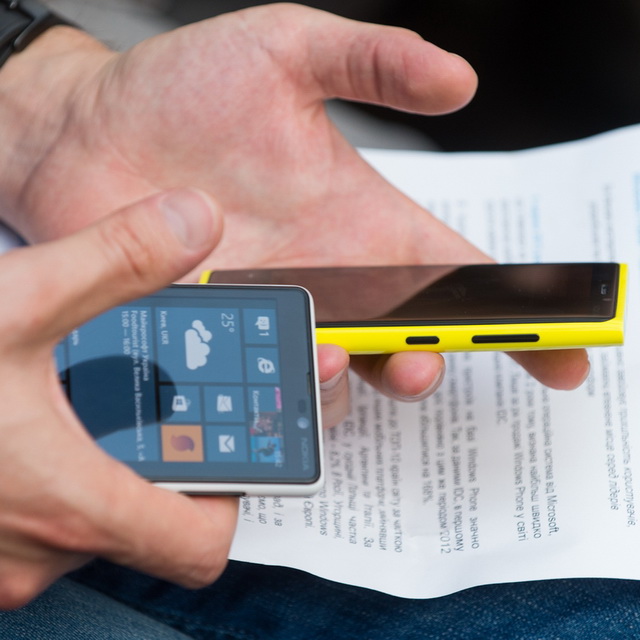 Обзор Nokia Lumia 720 -5