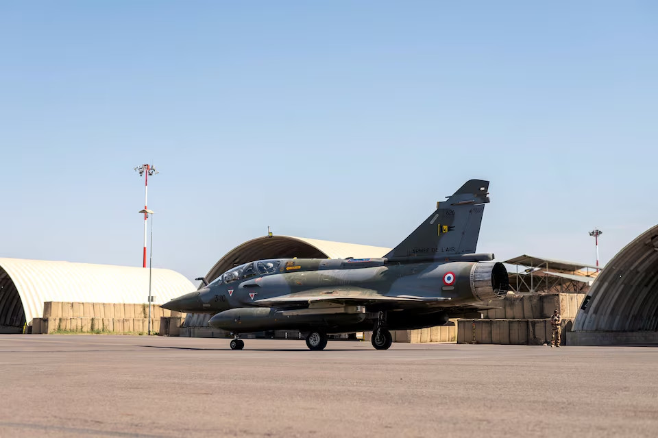 French fighter jet prepares to depart from Chad