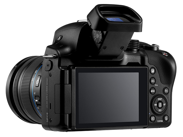 Первый пошёл: Samsung NX30 и новые объективы-2