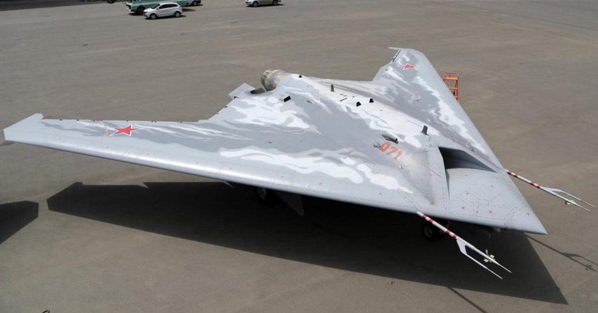 Le drone furtif russe S-70 utilise des composants de haute technologie de fabrication occidentale : Des experts ukrainiens présentent des preuves