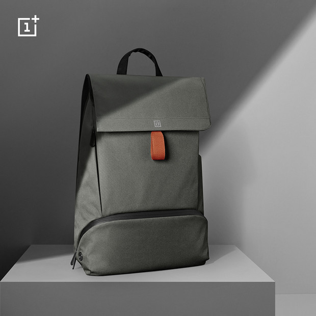 oneplus-explorer-backpack-1.jpg