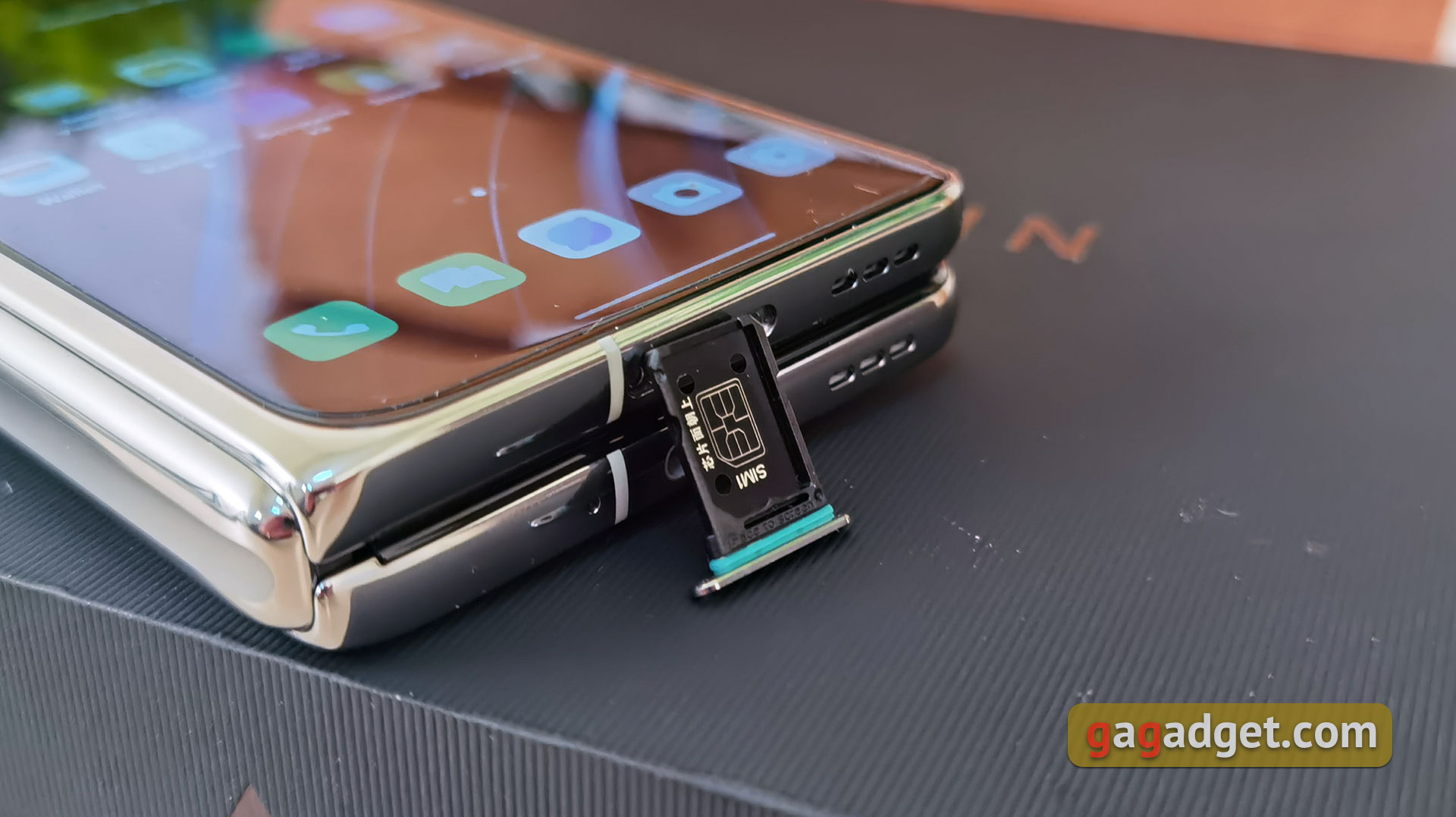 Обзор OPPO Find N: складной смартфон-книжка с экраном без складки-14