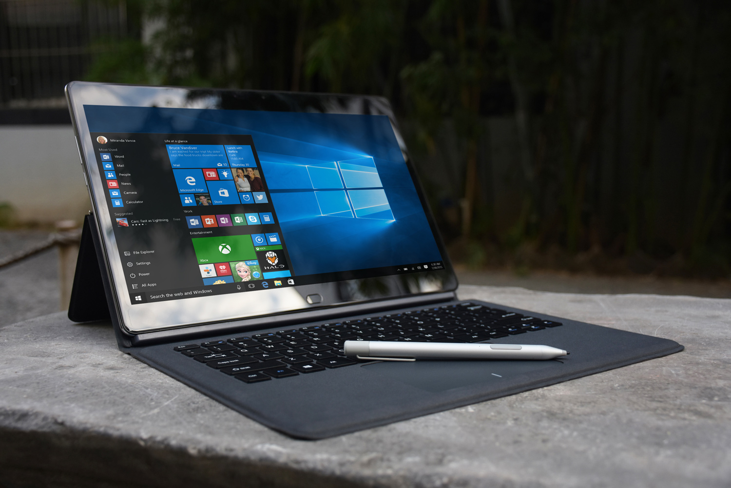 Обзор планшета Chuwi CoreBook-6 power button.jpg