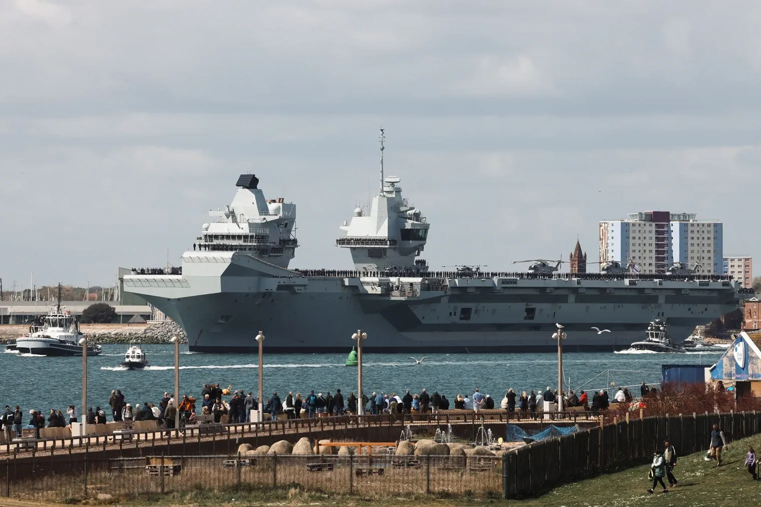 The aircraft carrier HMS Prince of Wales (R09) leaves Portsmouth