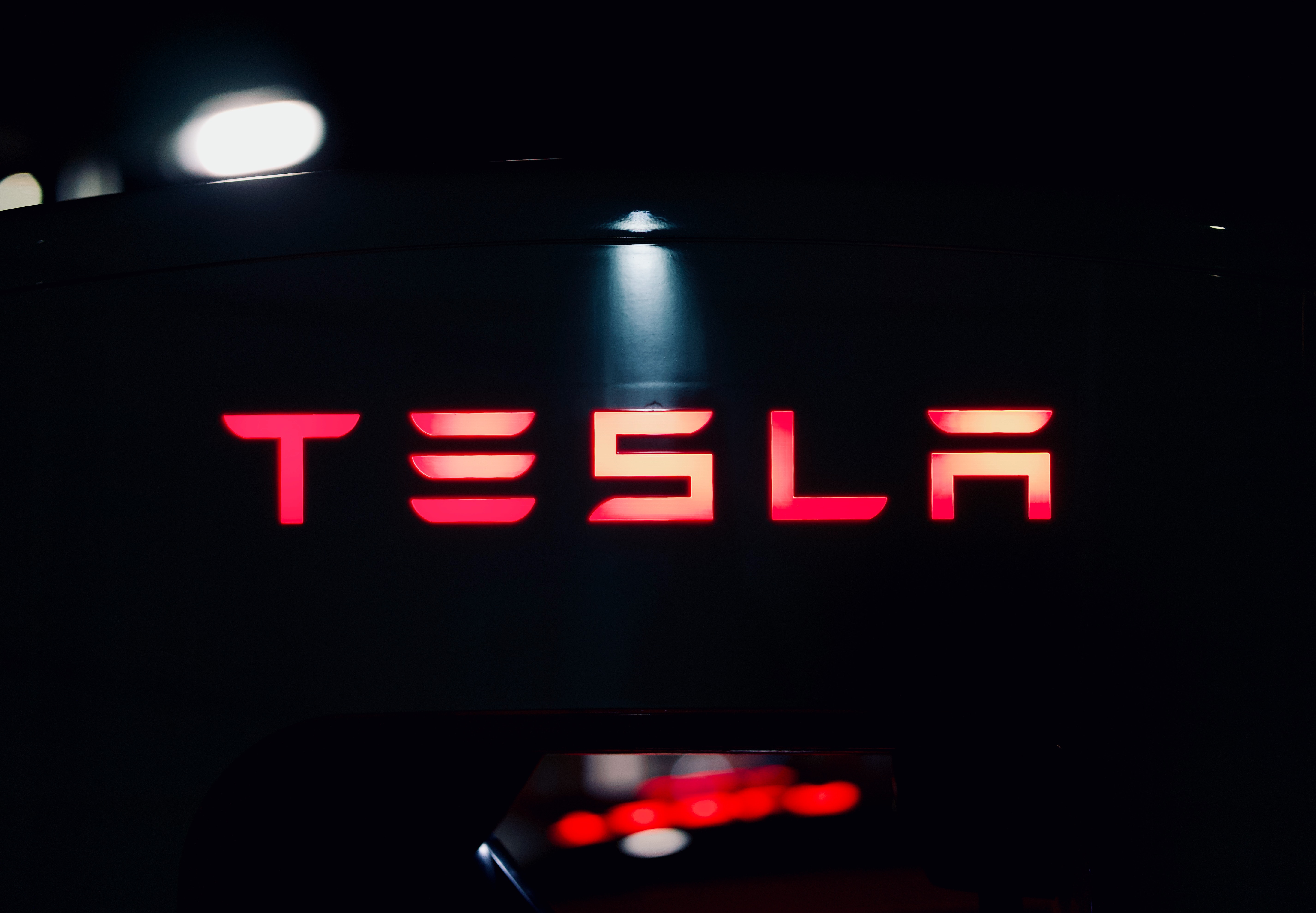 Tesla and Elon Musk knew about Autopilot's faults, a US court has ruled