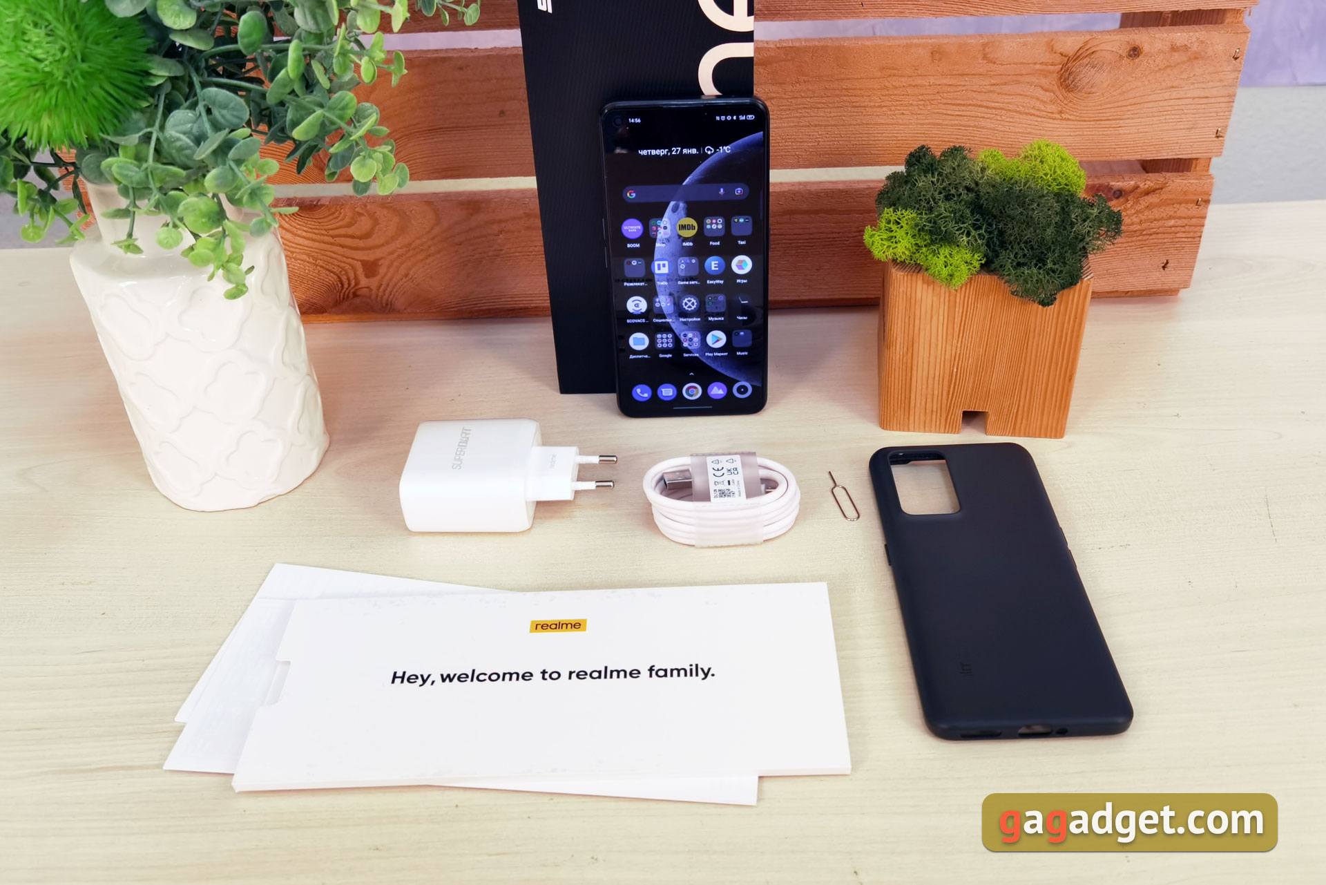 realme GT Neo 2 Review: 40 Minutes of Charging for 2 Days-3