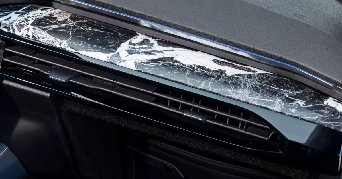 Renault Rafale saloon with high levels of comfort