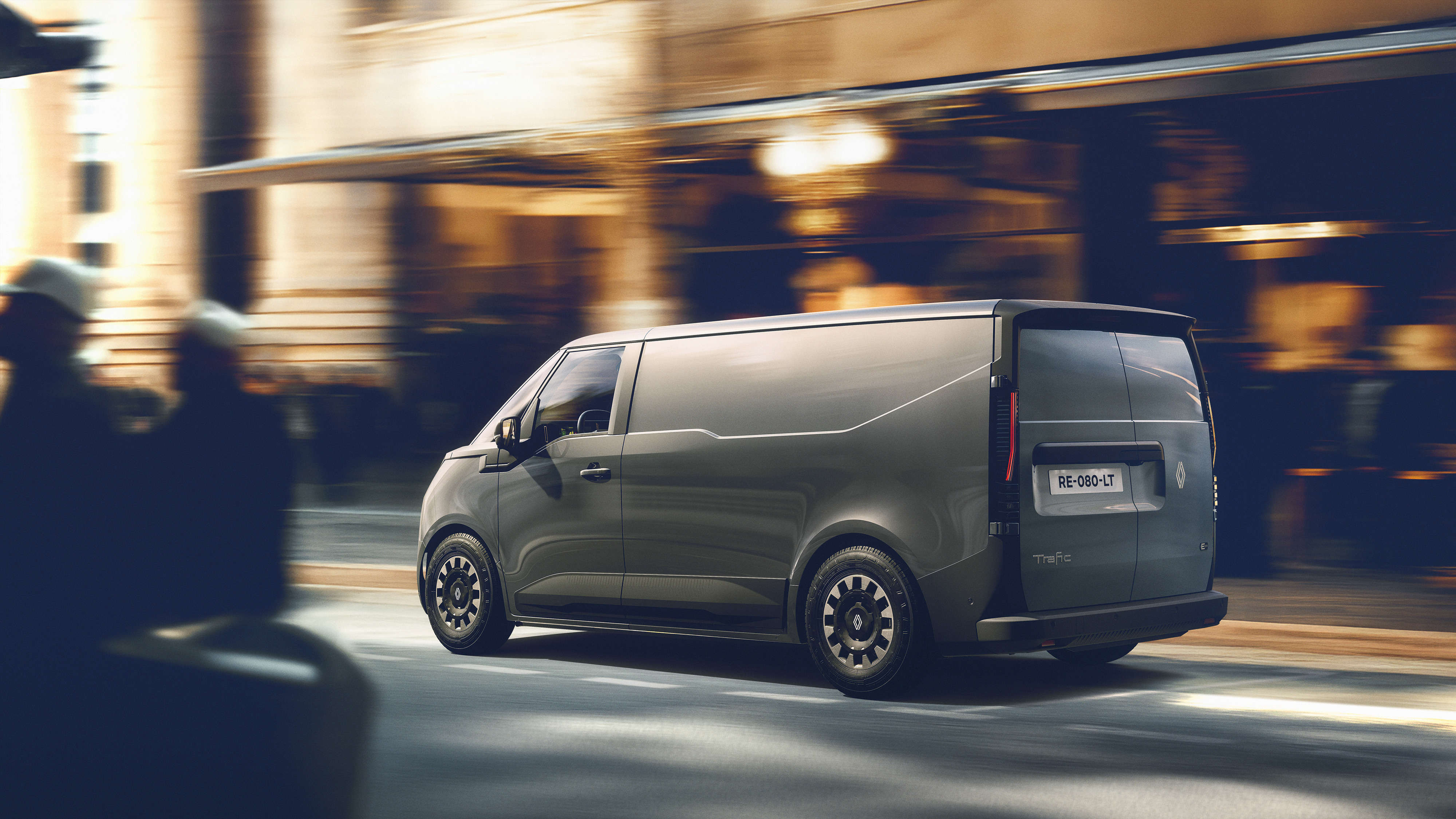 Renault Trafic Van E-Tech Electric Van Image 2