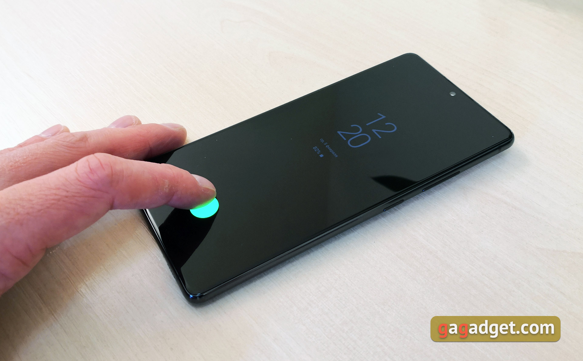 Огляд Samsung Galaxy S10 Lite: флагман на мінімалках-45