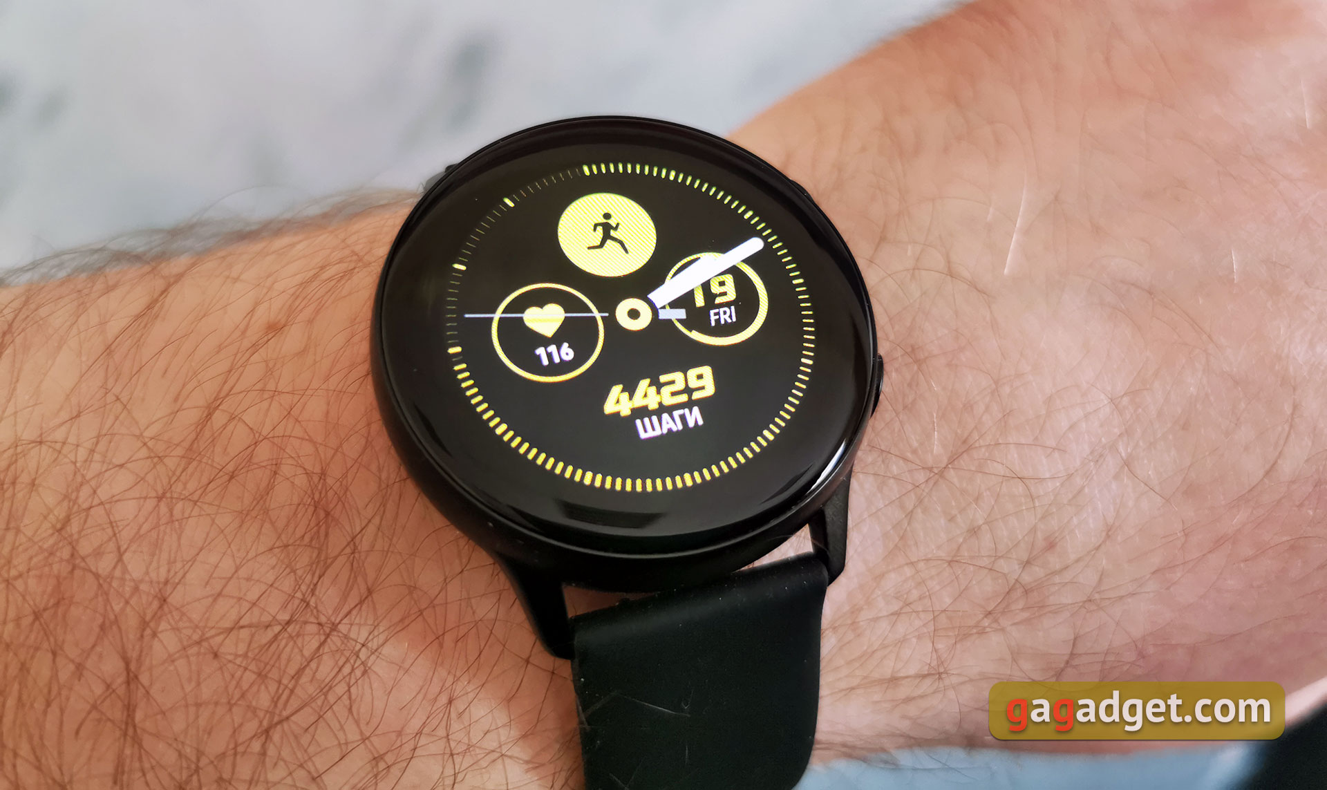 Обзор Samsung Galaxy Watch Active: стильно, спортивно и функционально-6