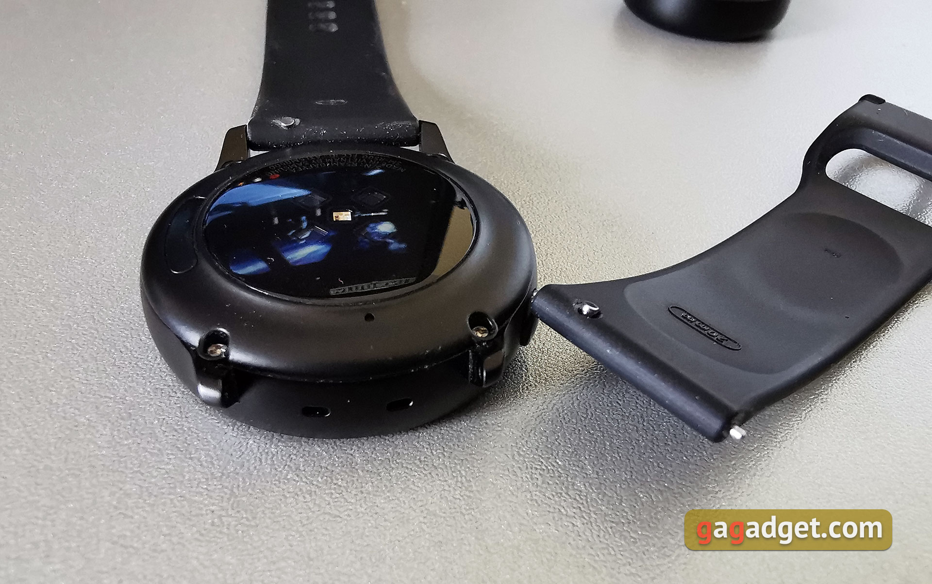 Обзор Samsung Galaxy Watch Active: стильно, спортивно и функционально-10