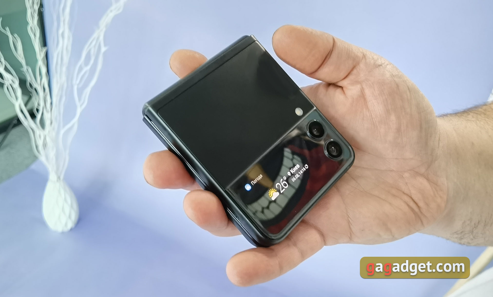 Samsung Galaxy Z Fold3, Galaxy Z Flip3 і інші новинки Galaxy Unpacked дві тисячі двадцять одна своїми очима-46