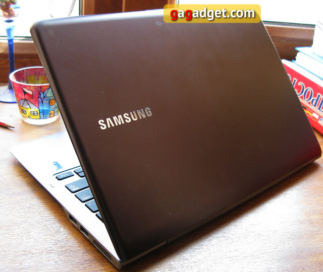 Обзор Samsung NP535U3C (NP535U3C-A04RU)-2