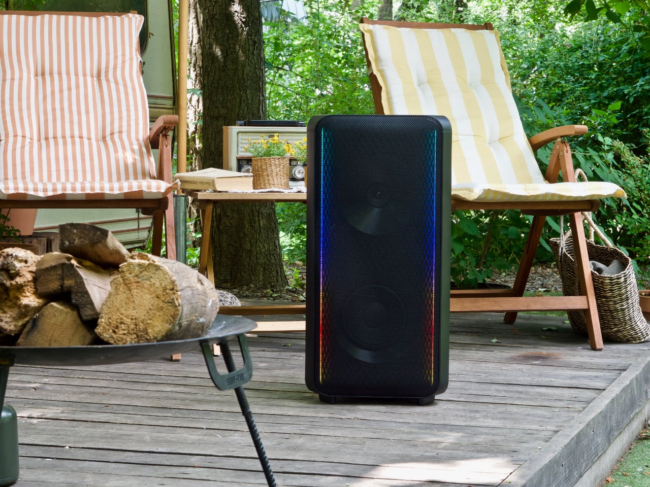 King of the vibe: Samsung Sound Tower MX-ST50B heavy-duty speaker with built-in battery and LED backlight review-2