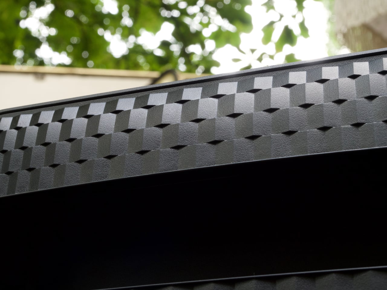 King of the vibe: Samsung Sound Tower MX-ST50B heavy-duty speaker with built-in battery and LED backlight review-8