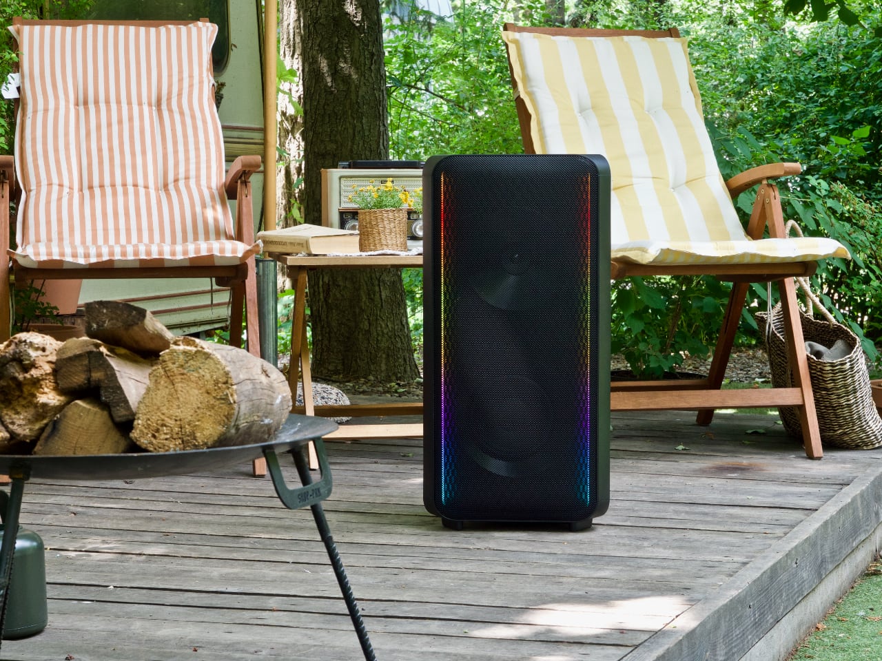 King of the vibe: Samsung Sound Tower MX-ST50B heavy-duty speaker with built-in battery and LED backlight review-23