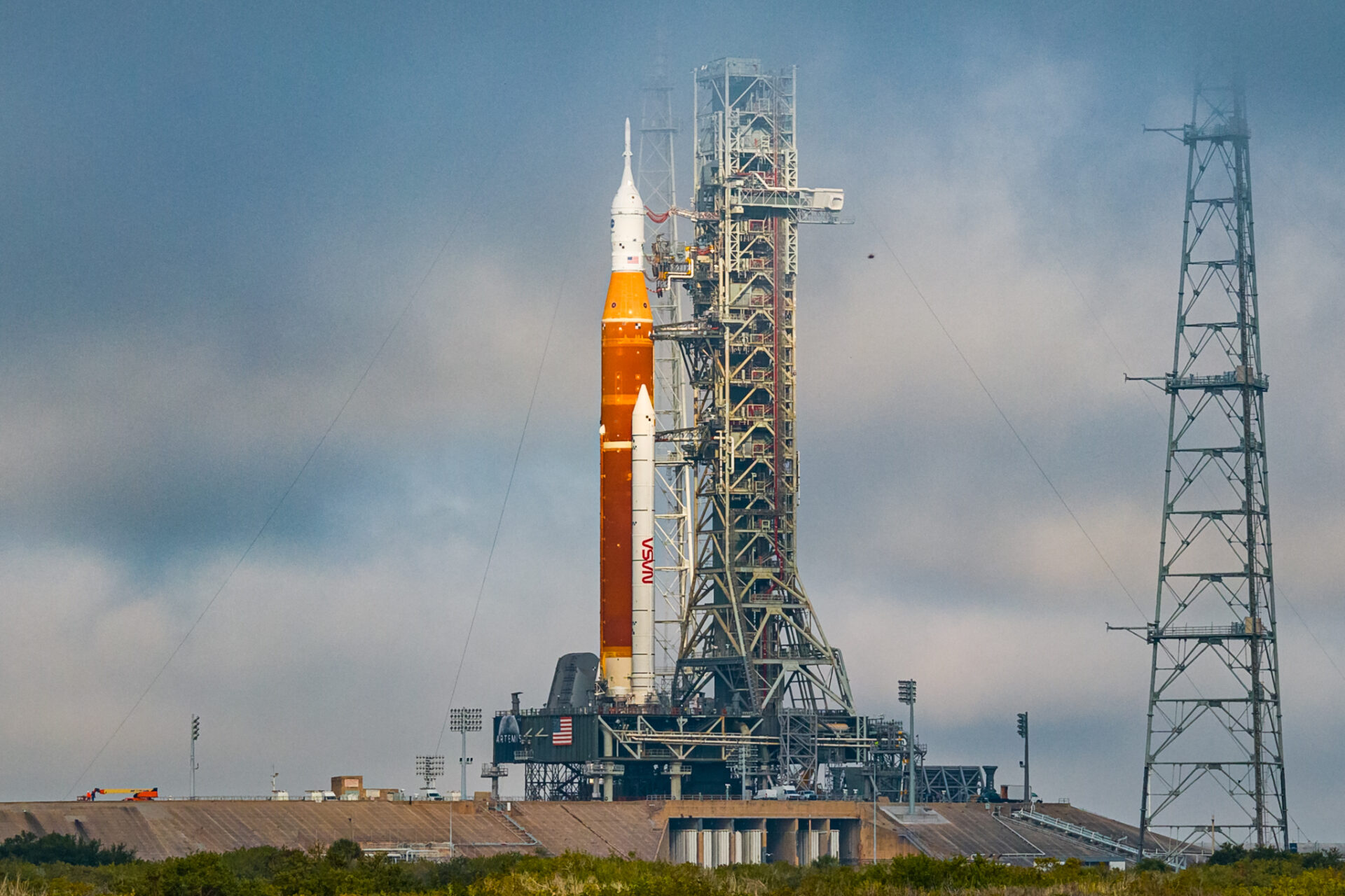 La NASA est confiante dans la mission lunaire Artemis I de demain, malgré les dégâts subis par la fusée SLS