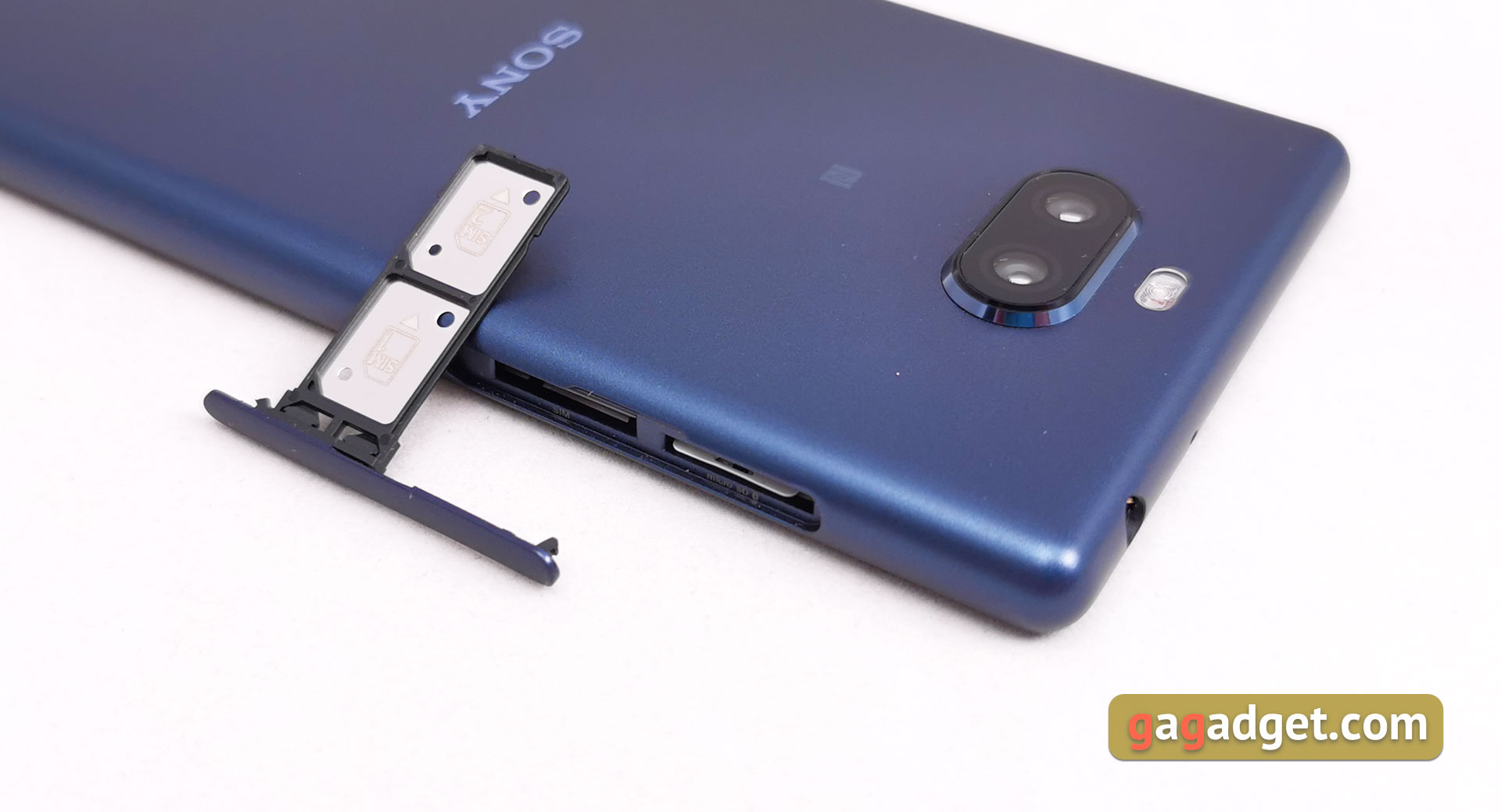Обзор Sony Xperia 10 Plus: смартфон для любимых сериалов и социальных сетей-11