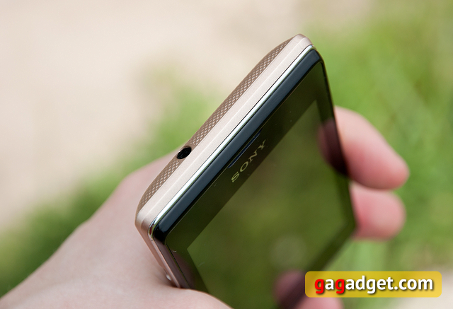 Обзор Sony Xperia E Dual-12