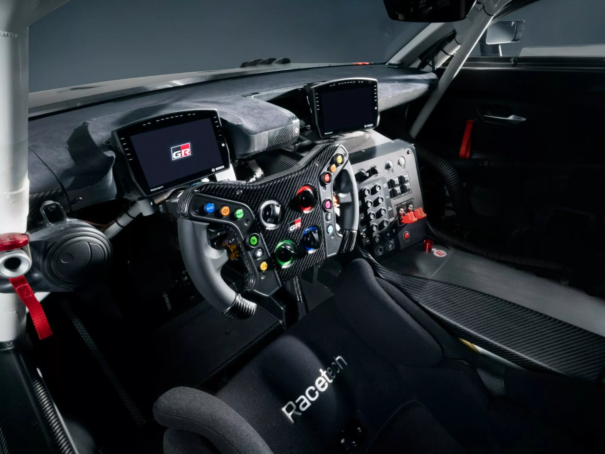 Детали передней части Toyota GR GT