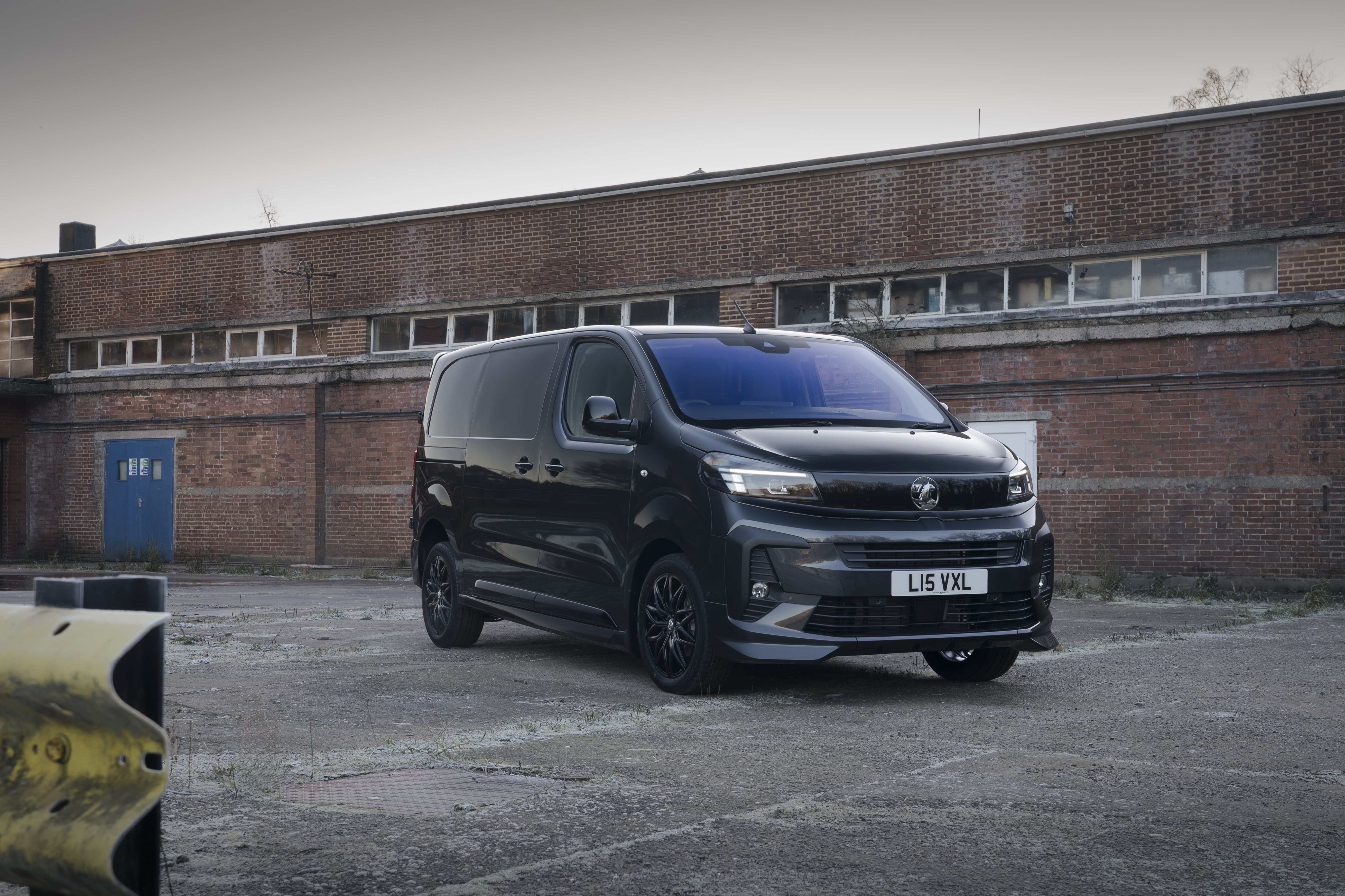 Vauxhall Vivaro GS exterior view 1