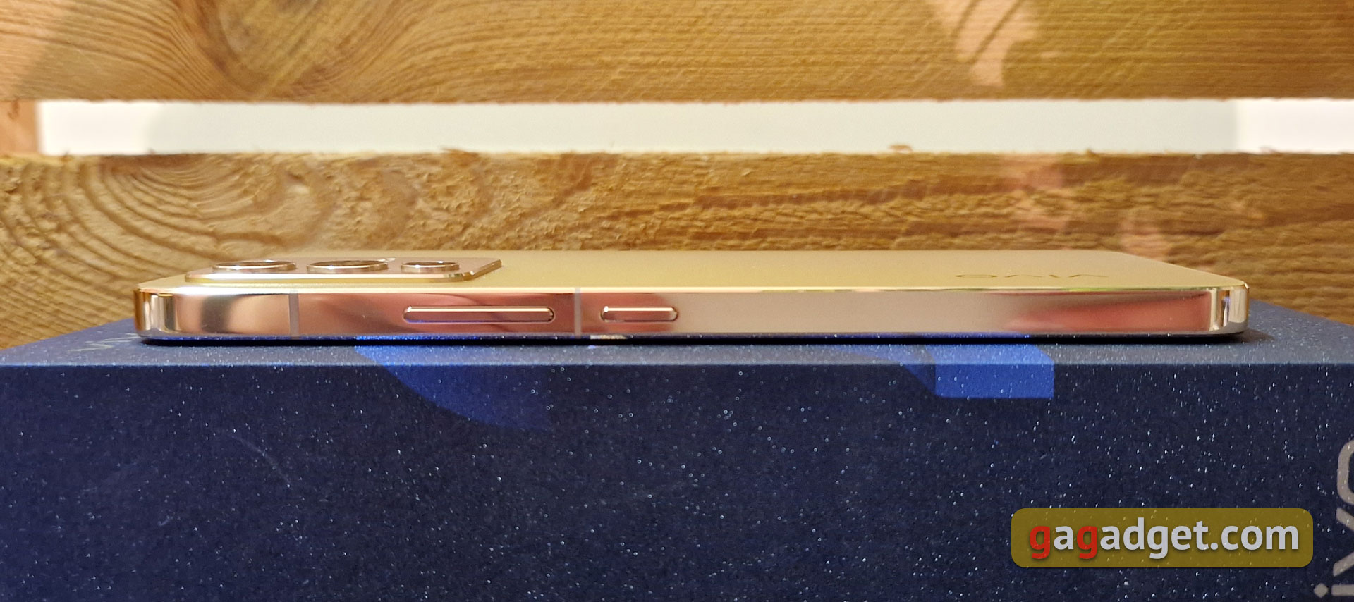 Vivo V23 5G : le premier smartphone à changement de couleur au monde-12